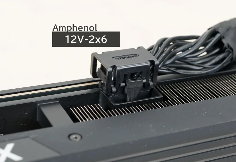 Делът закрепи скандалния 16- контактен захват за захранване на видео карти, за да предотврати тяхното плавене