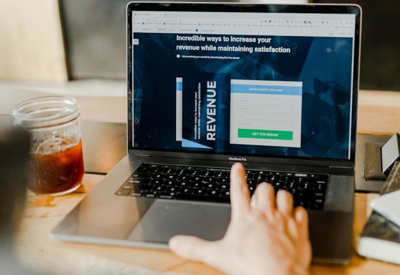 ИИ‑приложенията при стартиране генерират повече приходи от традиционните, но задържането им на потребителите бързо намалява