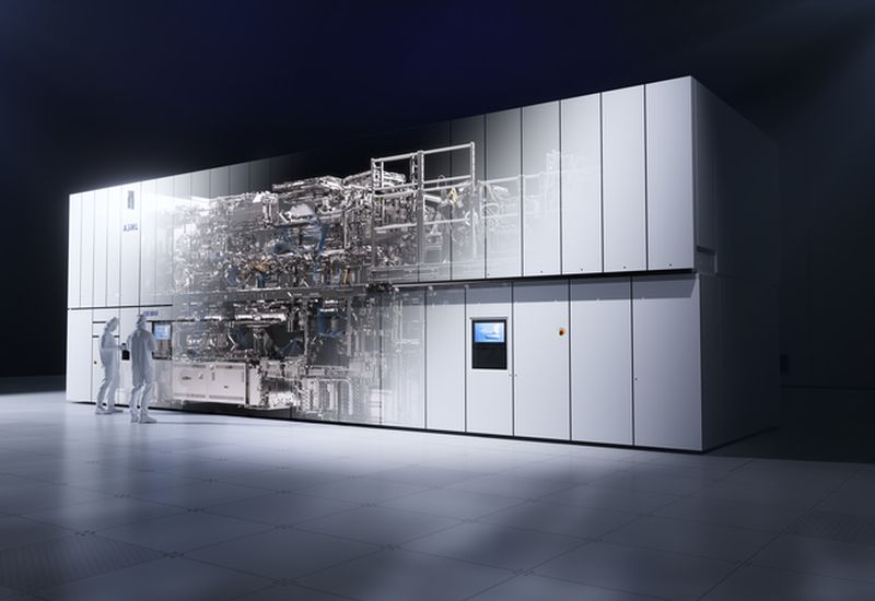 ASML планира широко приложение на технологията High‑NA EUV още през следващата година за производство на чипове със размер на транзисторите от 1,4 nm и по-малки.