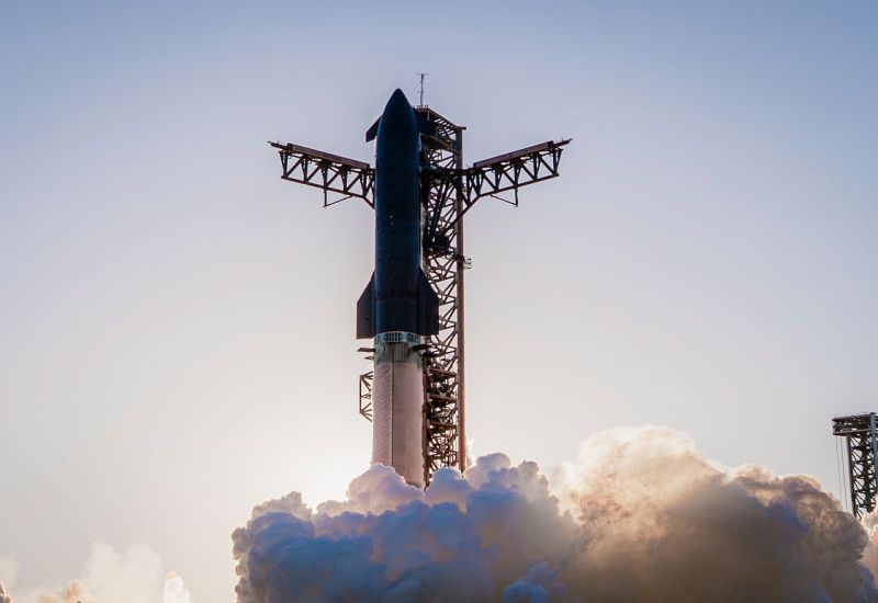 SpaceX планира да събере почти 25 % от капитала си чрез първично публично предлагане (IPO), привличайки средства от частни инвеститори