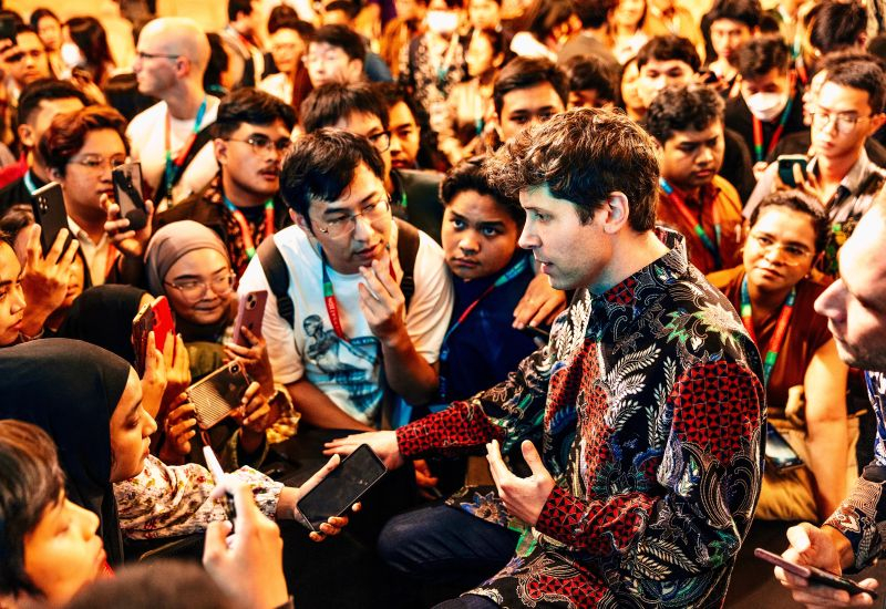 САЩта задържа човек, който се смята, че планираше да запалва къща на Сам Алтман от OpenAI