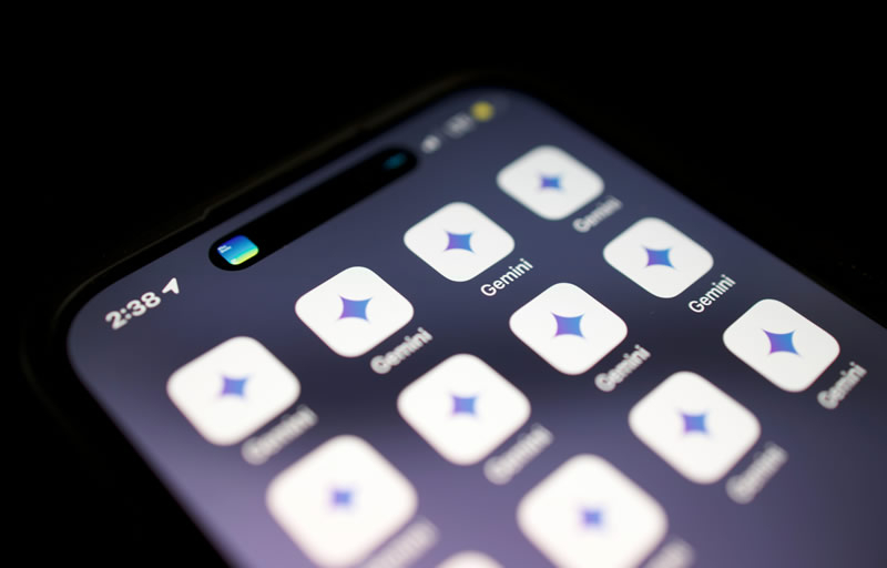 Gemini‑тата безплатна версия сега разполага със функция „Минали разговори“.