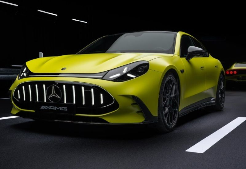 Mercedes‑Benz дебютира AMG GT – спортно електрическо купе, което достигна 100 км/ч за две секунди