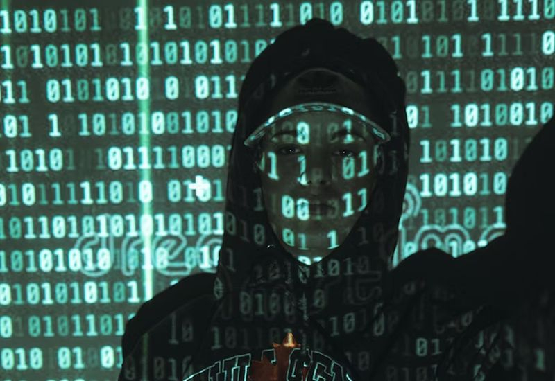 Мошонци, които използват изкуствен интелект, печелят 4,5 пъти повече от средното, съобщава Интерпола.