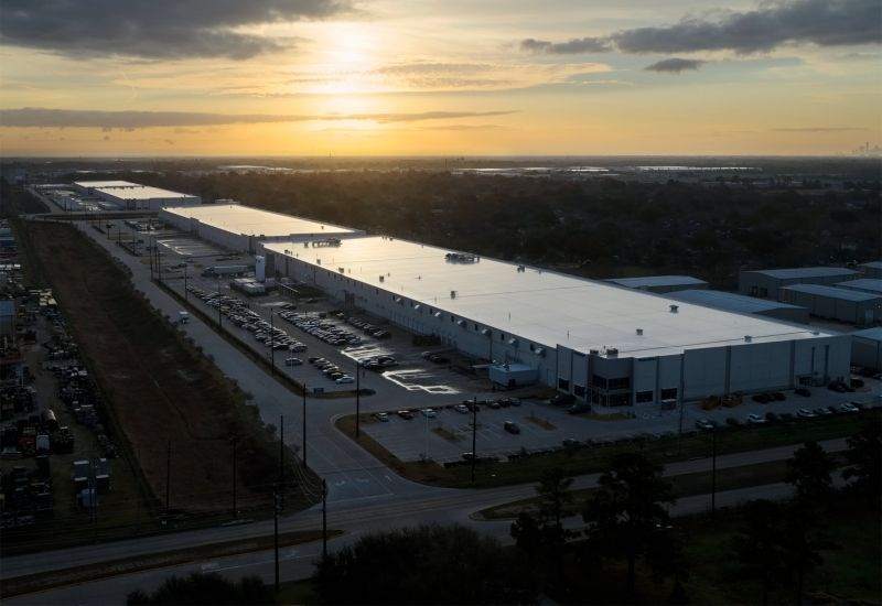 Мак‑Мини със скратената надпис „Made in USA“ ще се появят до края на годината, но вероятно броят им ще бъде ограничен.