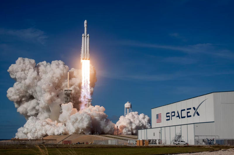 SpaceX планира първично публично предлагане на Nasdaq 12 юни, ускорявайки излизането си на фондовия пазар