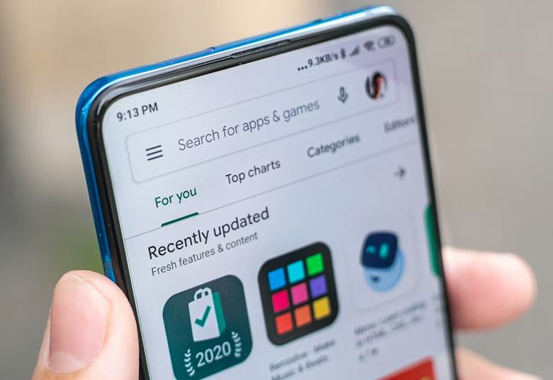За инсталиране на Android‑приложения от непотвърдени разработчици ще трябва да изчакате 24 часа и да потвърдите „рационално мислене и ясна памет“