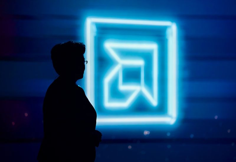 AMD достигна рекордна капитализация от 454 милиарда долара, превишавайки Intel почти с една трета.