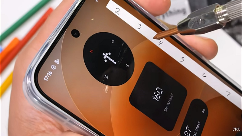 Nothing Phone (4a) Pro премина тест за издръжливост без изненади, но открит е нюанс при защита от вода.